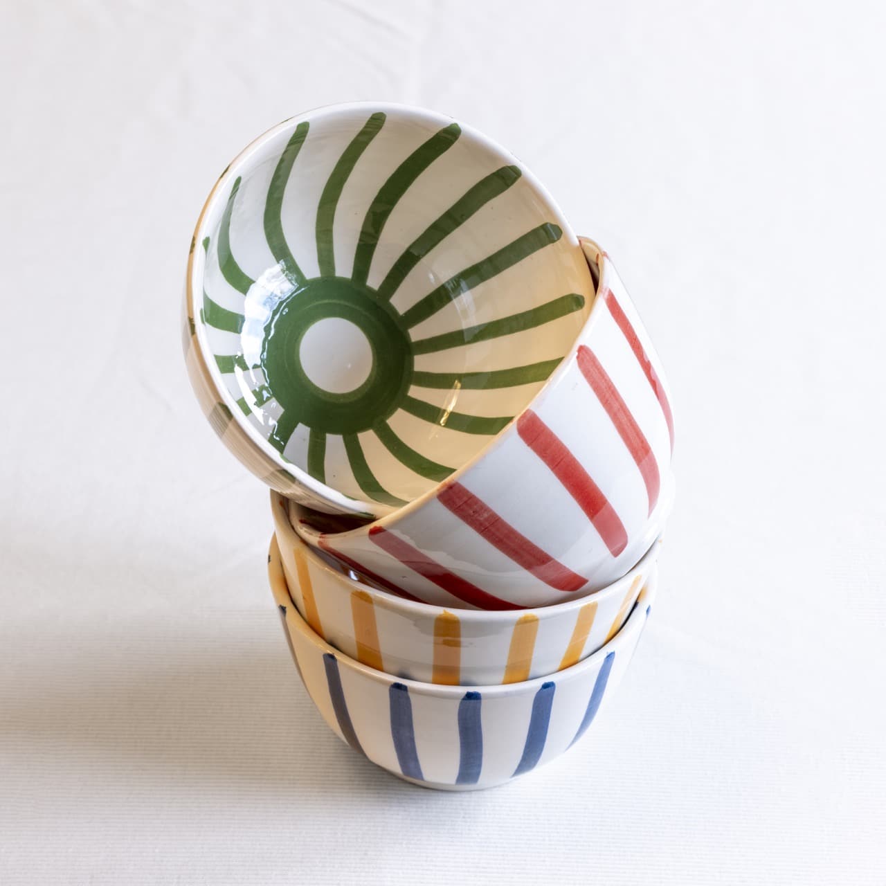 Gekleurde kommen bowls