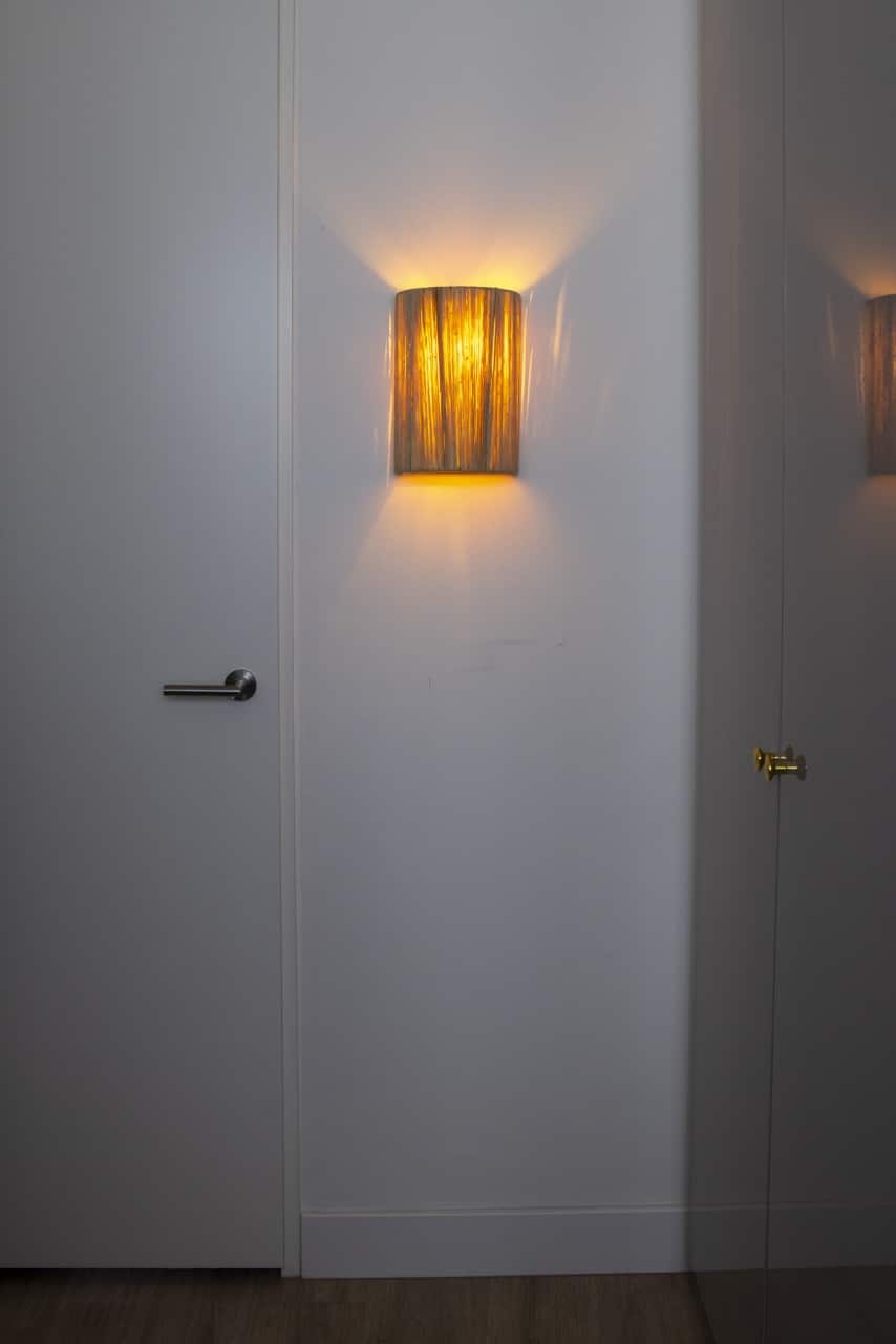 Wandlamp-raffia-interieur